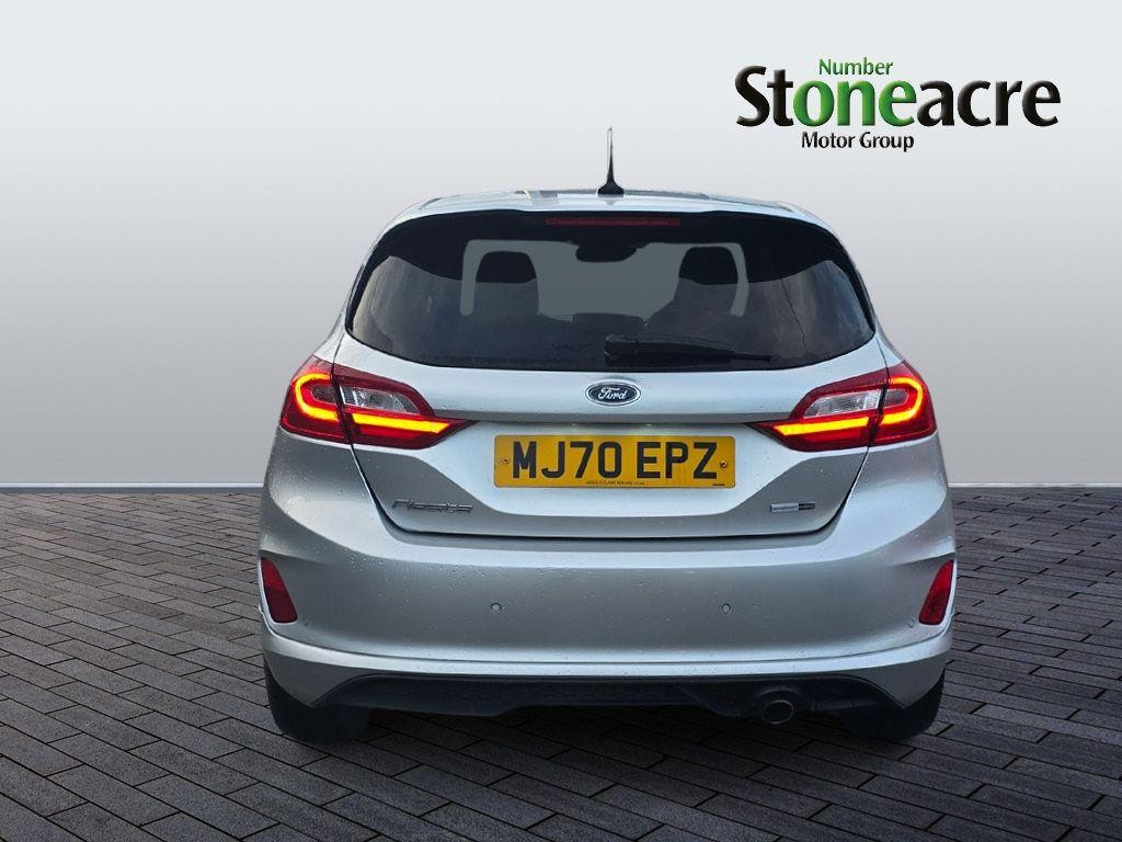 Ford Fiesta Image 4