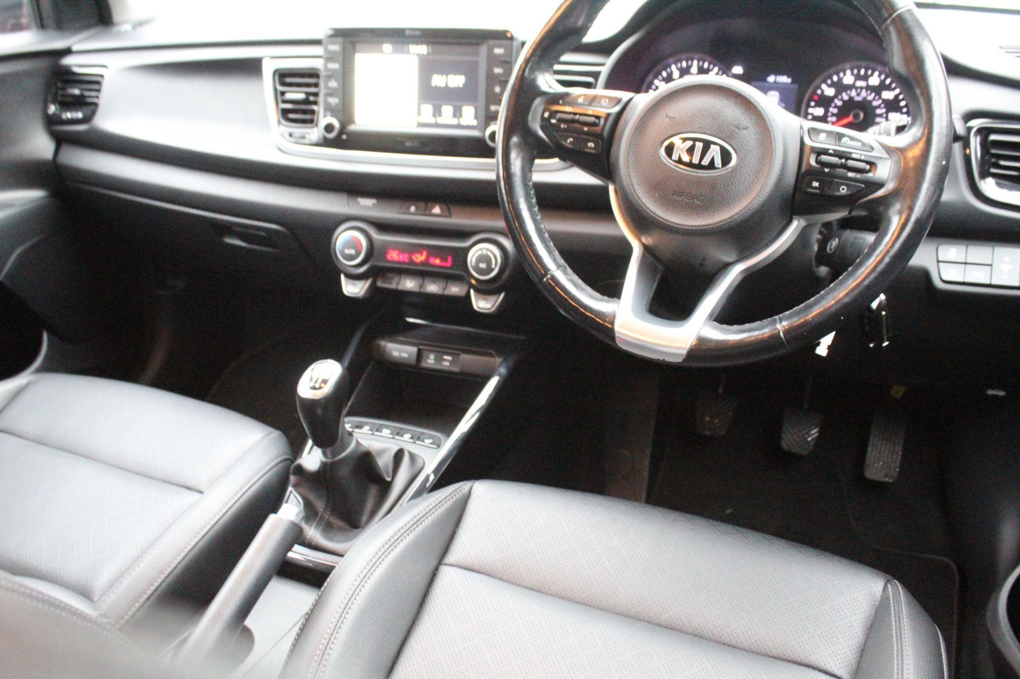 Kia Rio Image 13