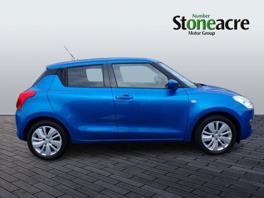 Suzuki Swift Image 2