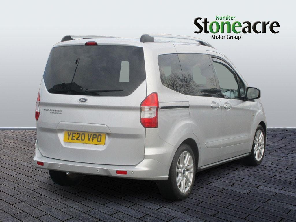 Ford Tourneo Courier Image 3