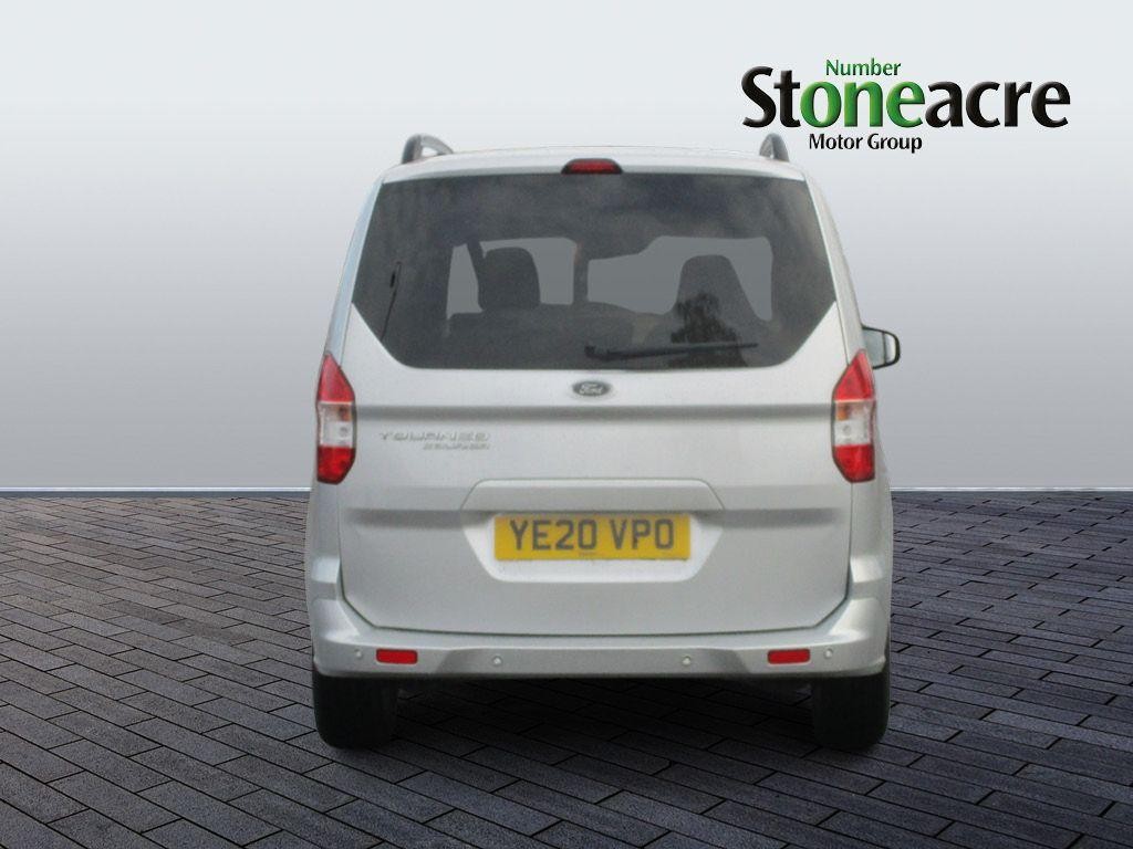 Ford Tourneo Courier Image 4