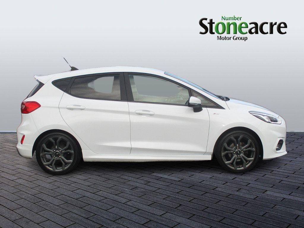 Ford Fiesta Image 2