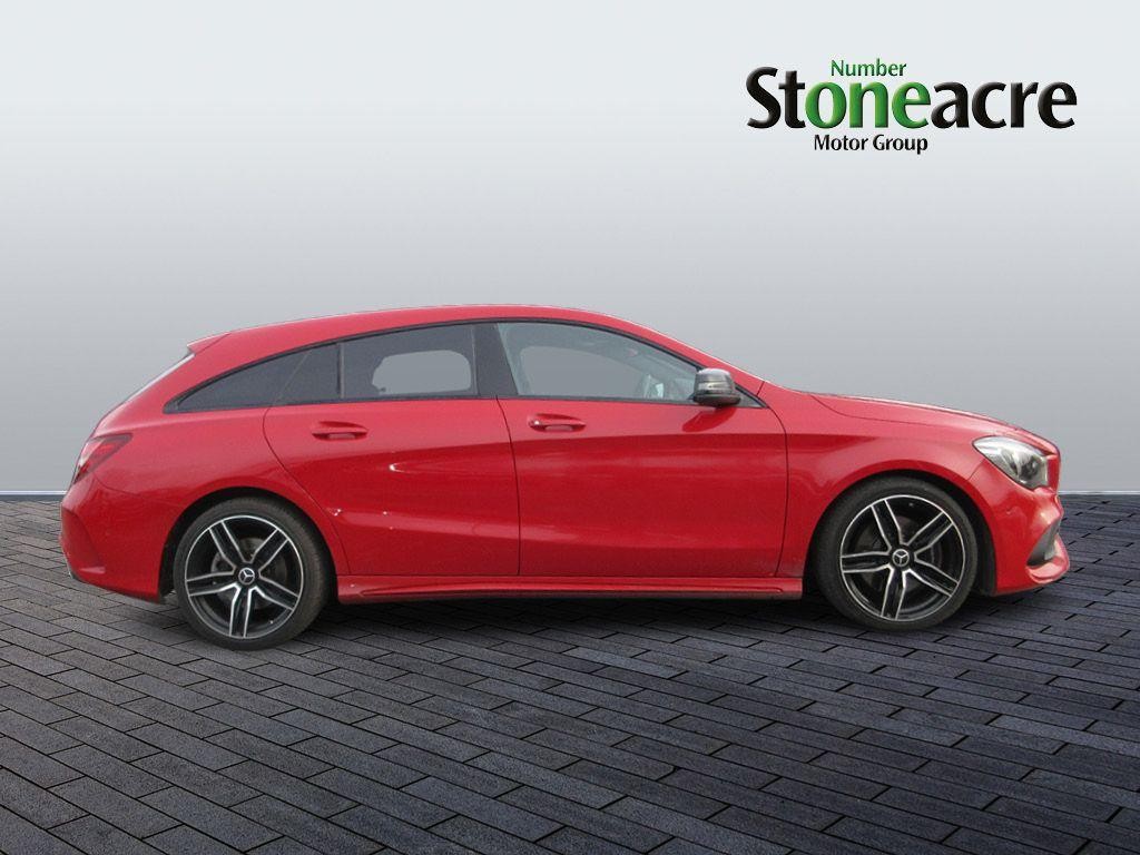 Mercedes-Benz CLA Image 2