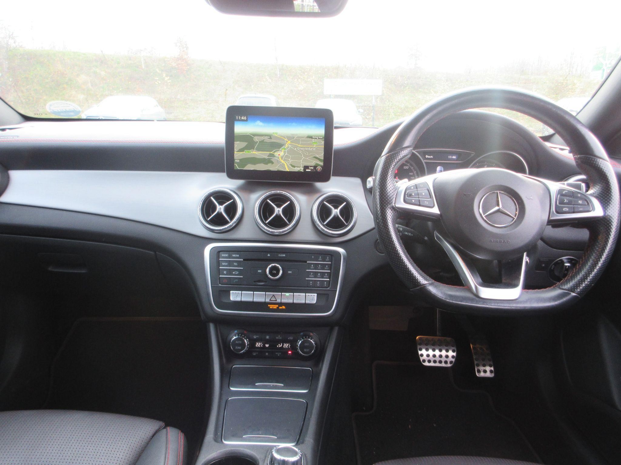 Mercedes-Benz CLA Image 18