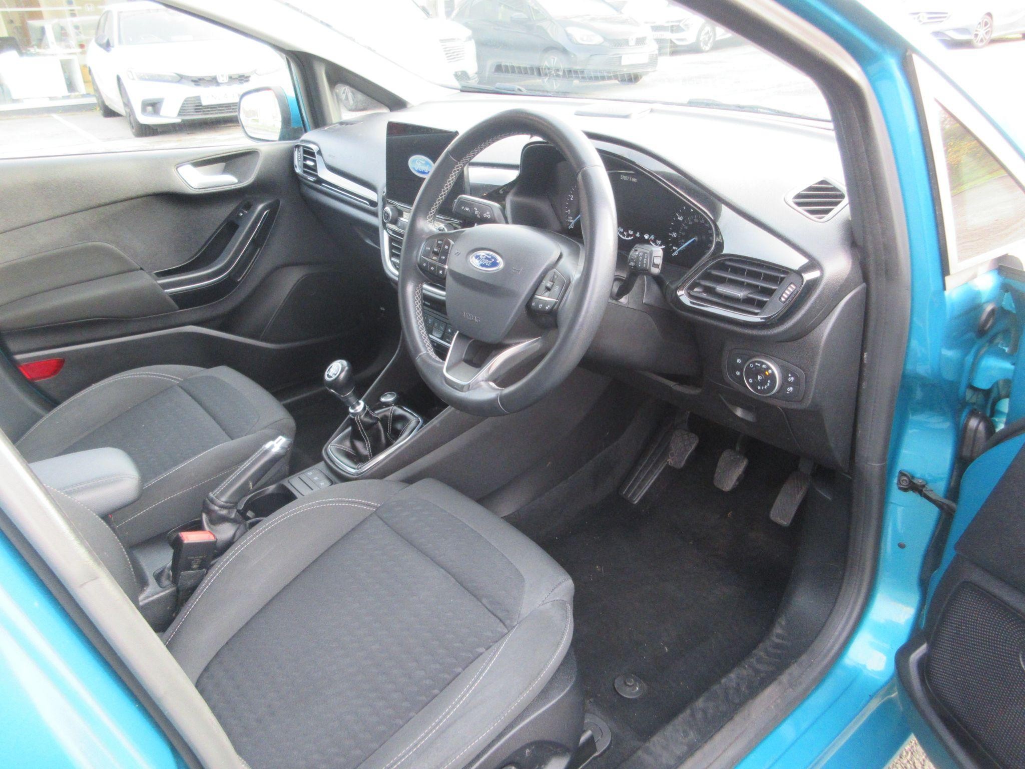 Ford Fiesta Image 9