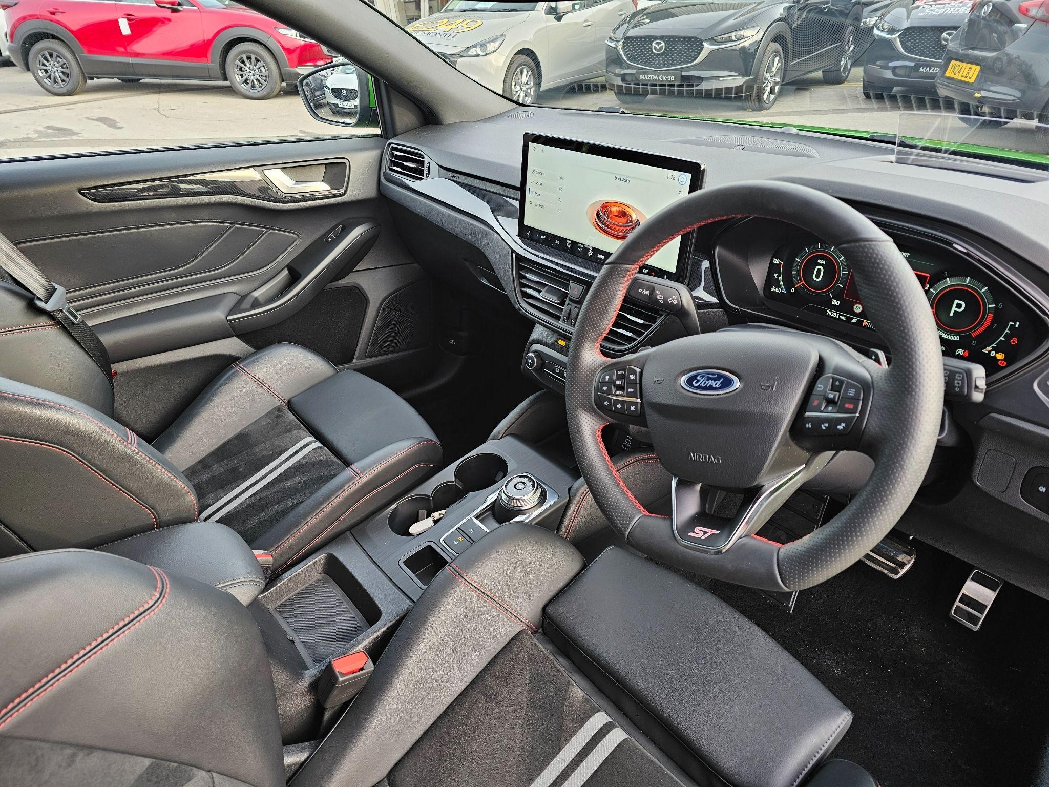 Ford Focus Image 12