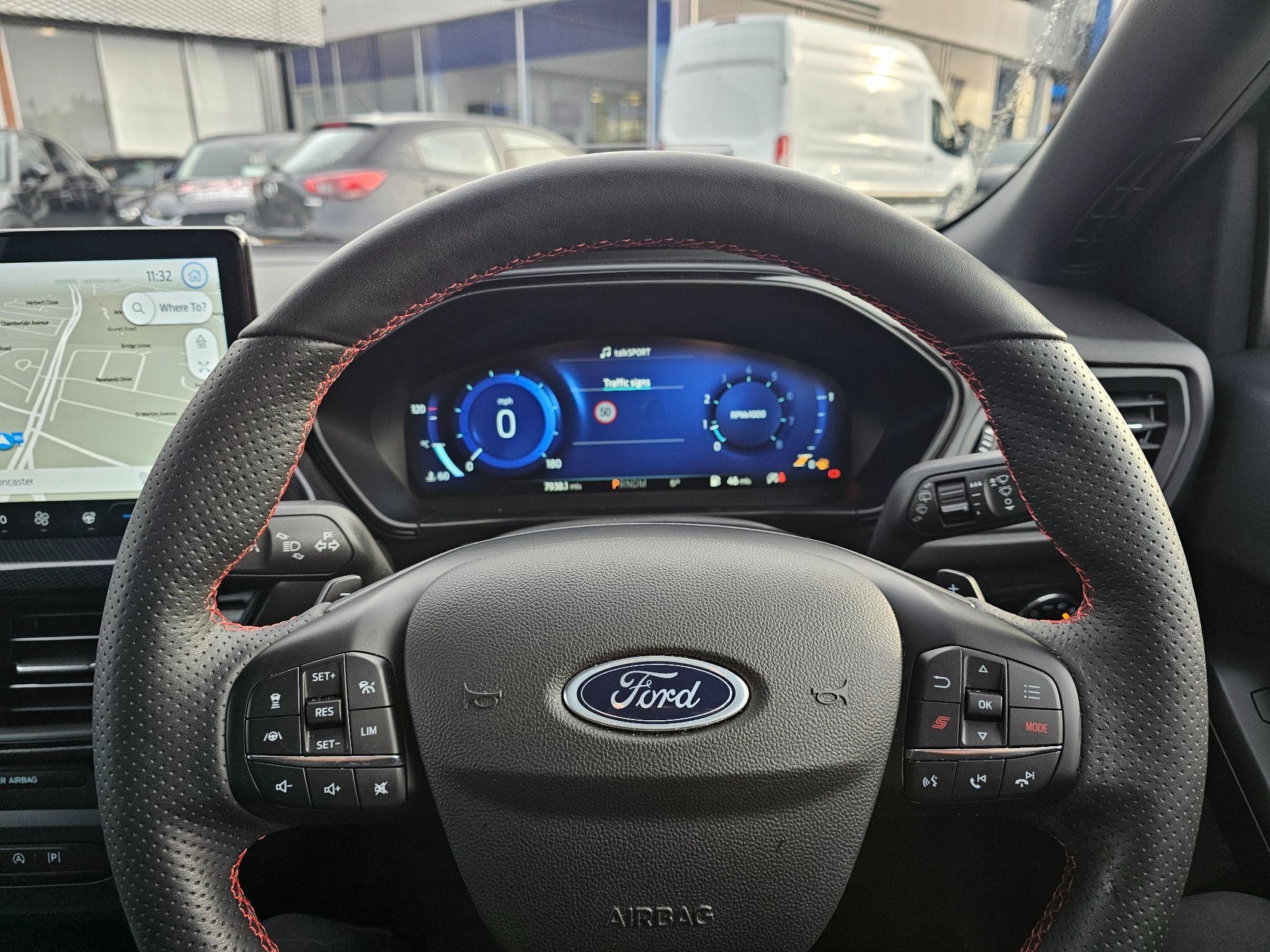 Ford Focus Image 15