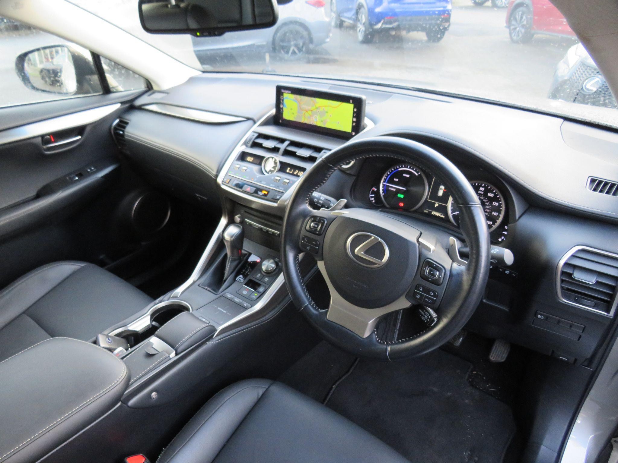 Lexus NX Image 13