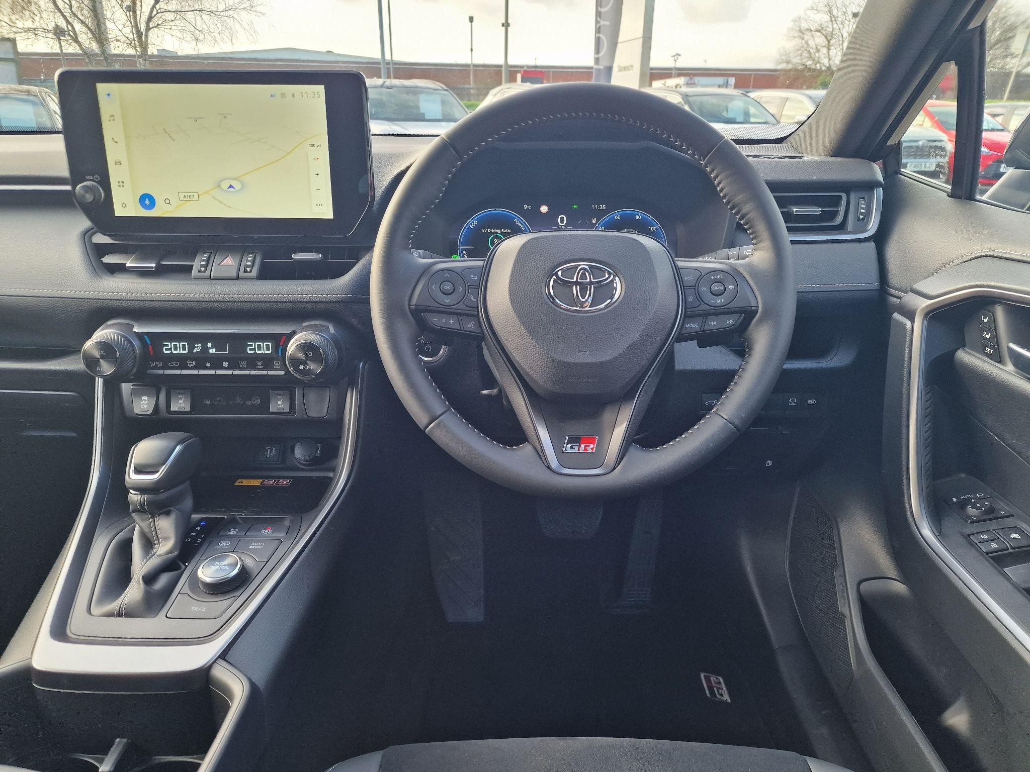 Toyota RAV4 Image 8