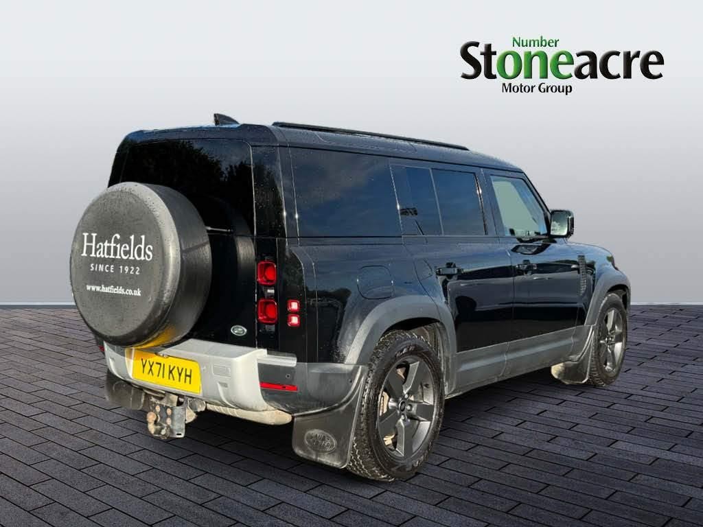 Land Rover Defender 110 Image 3