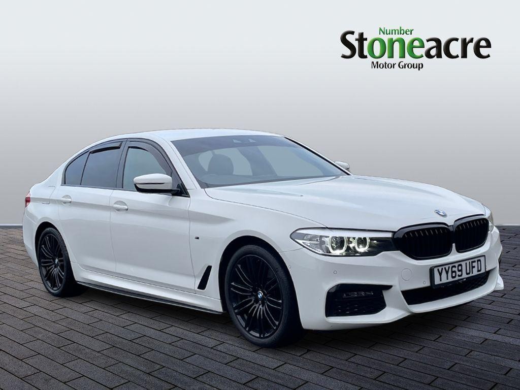 BMW 5 Series Image 1