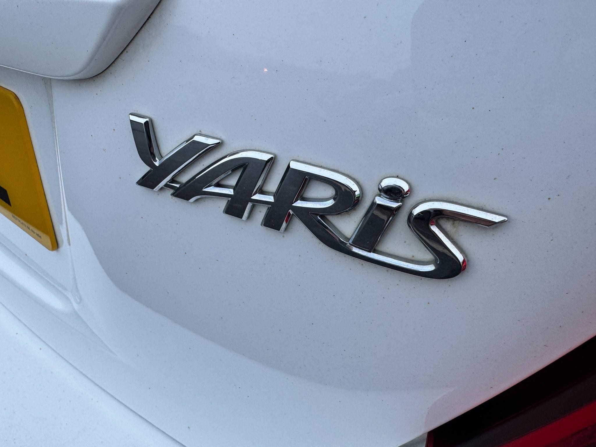 Toyota Yaris Image 11