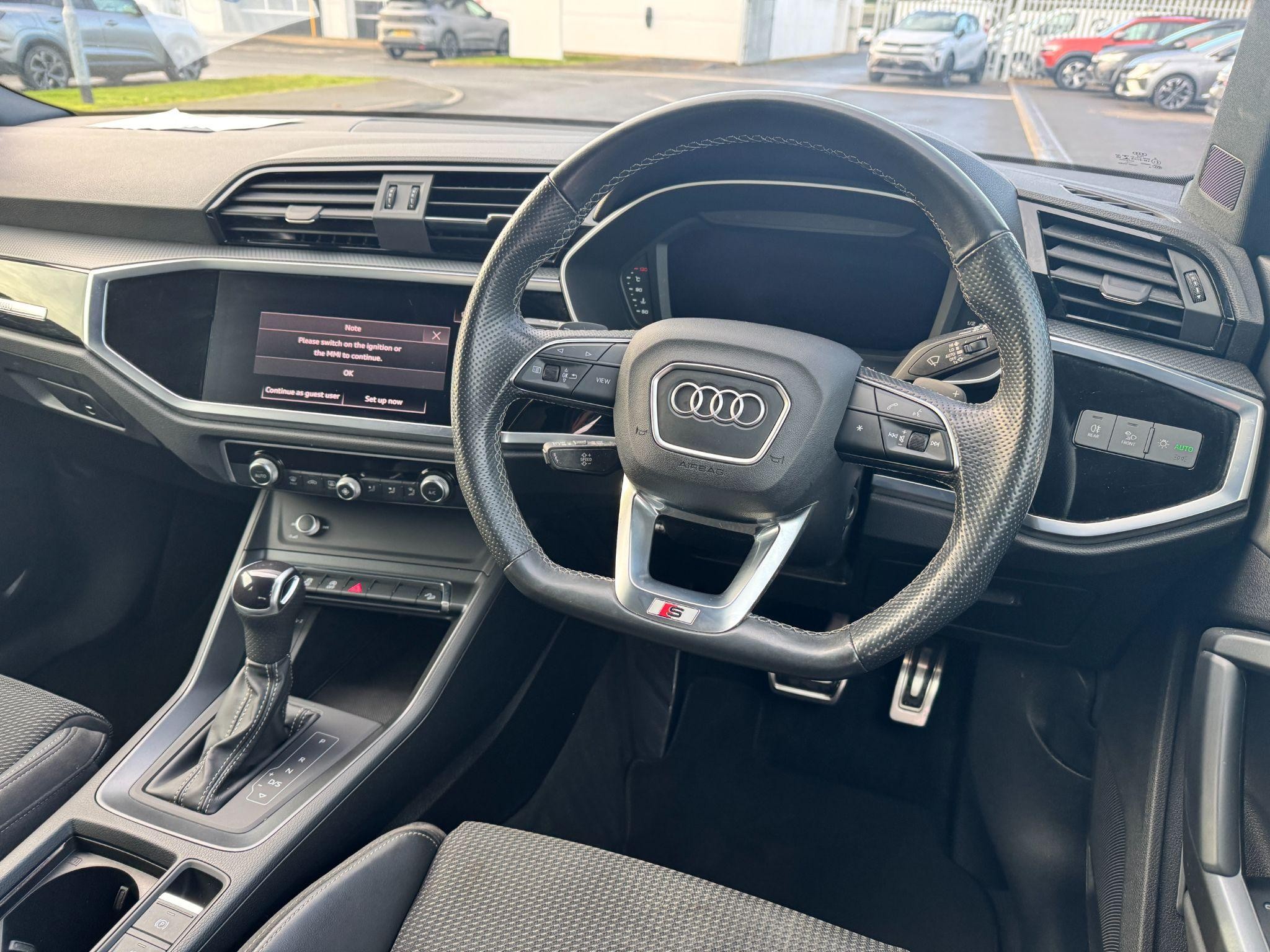 Audi Q3 Image 16