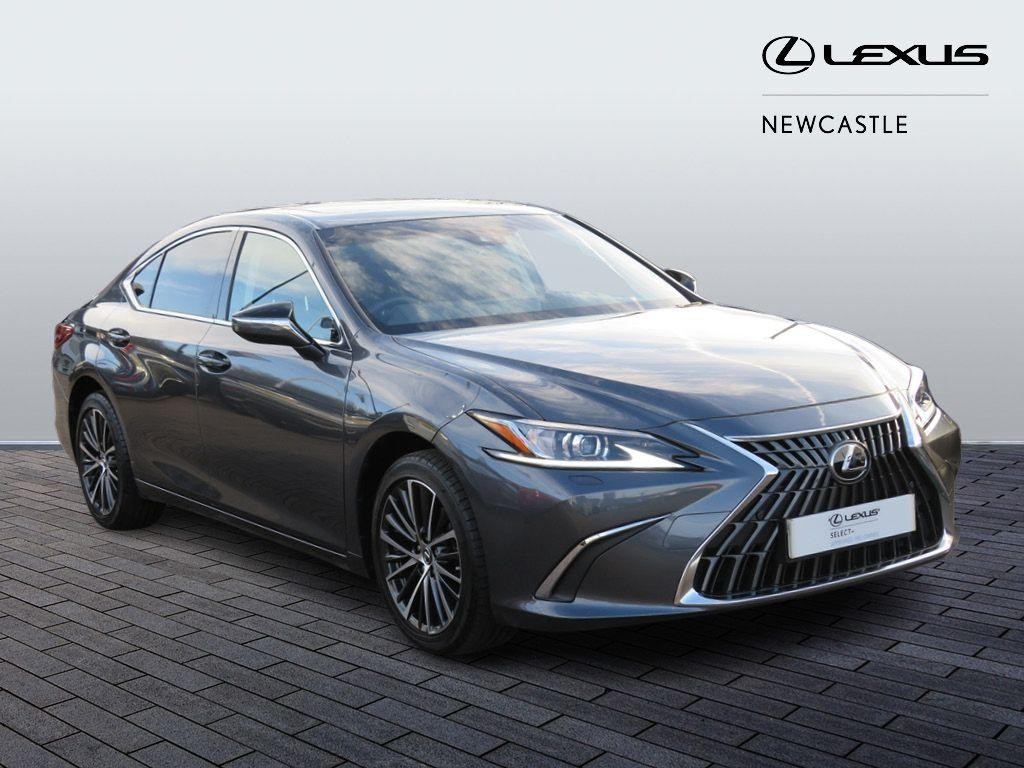 Lexus ES Image 1