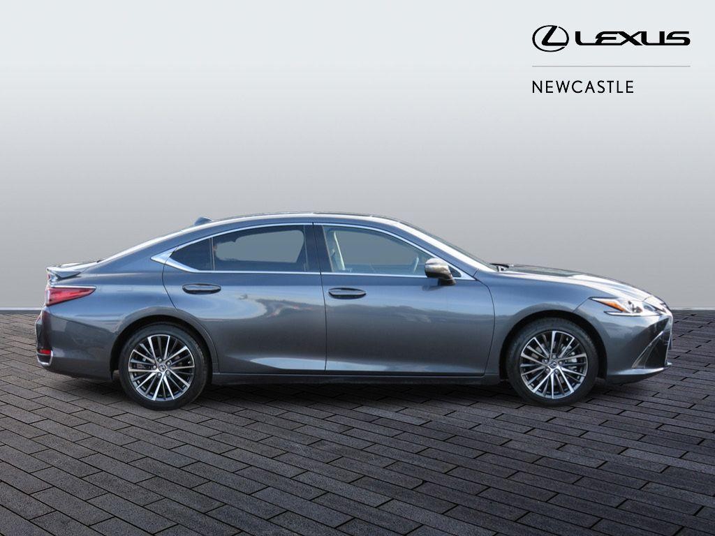 Lexus ES Image 4