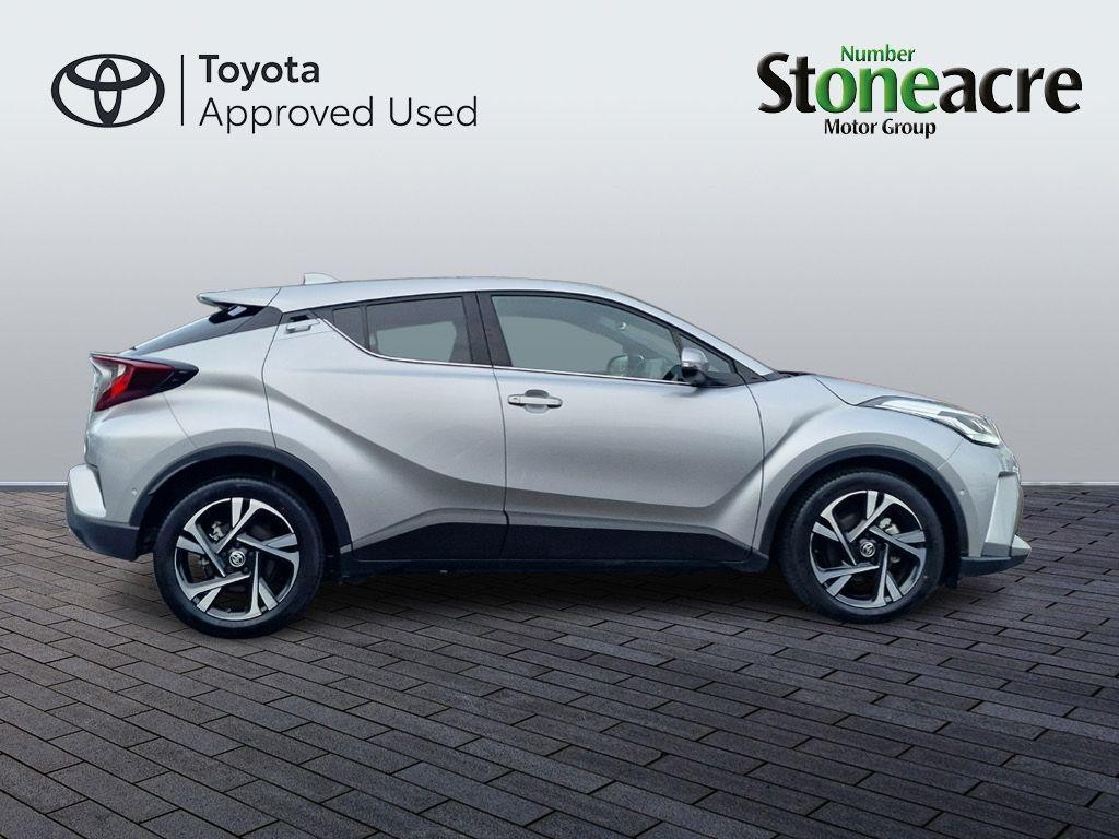 Toyota C-HR Image 18