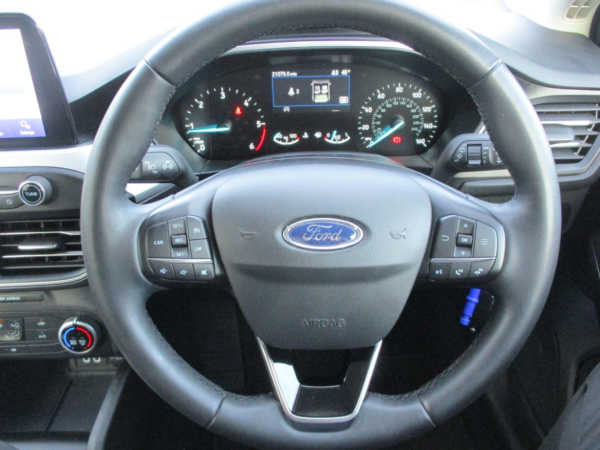 Ford Focus Image 15