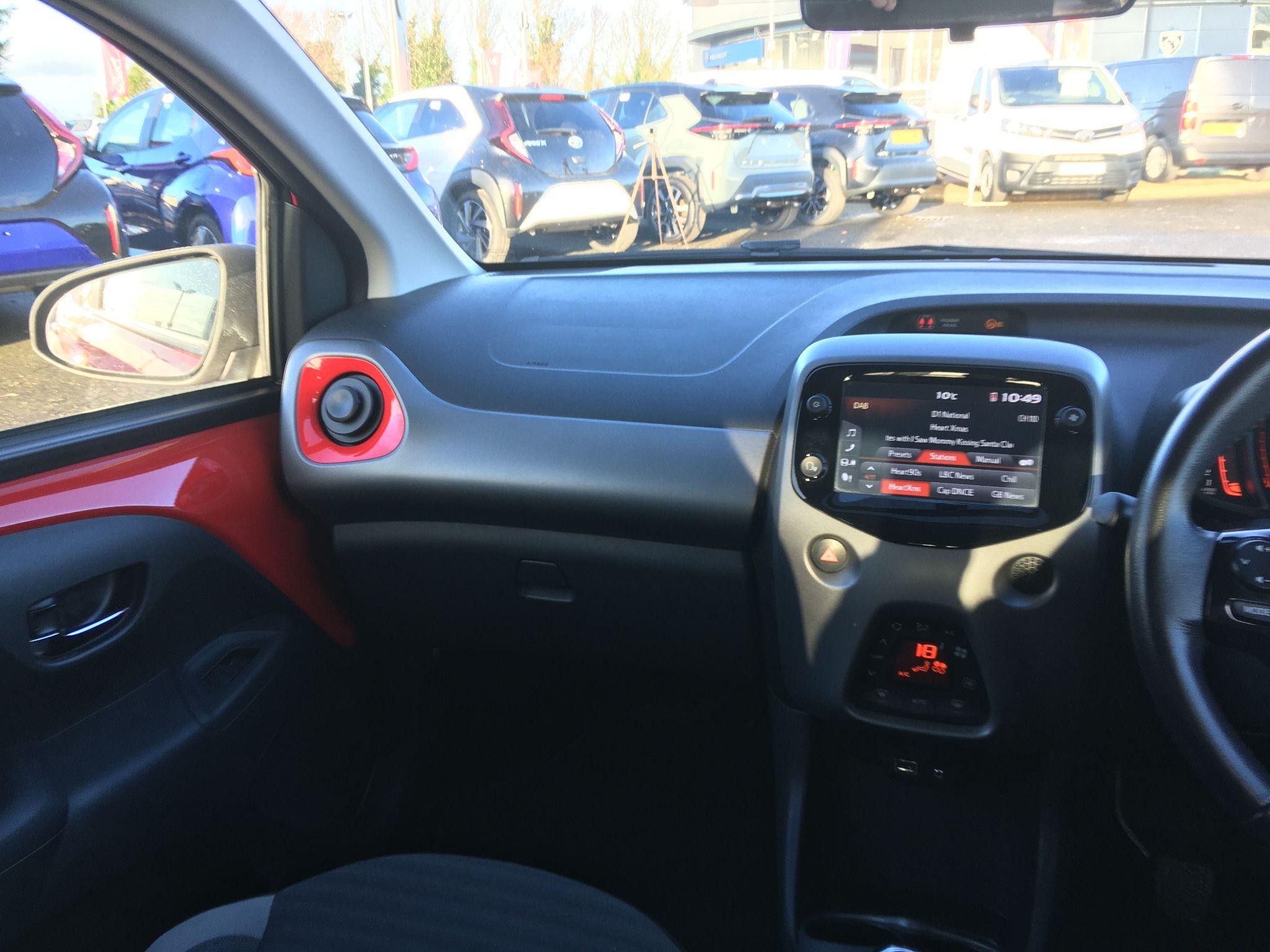 Toyota Aygo Image 16