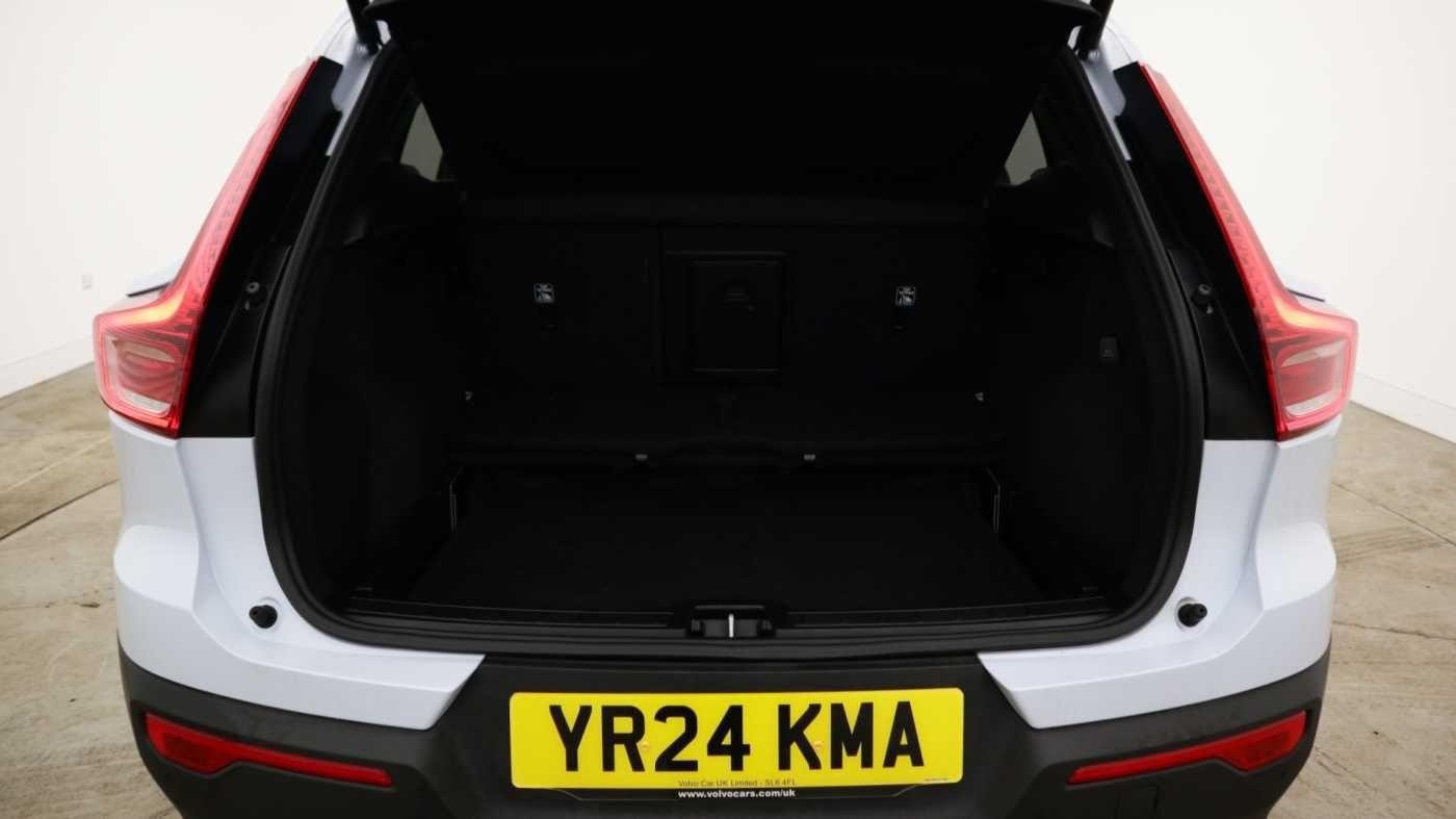 Volvo XC40 Image 32