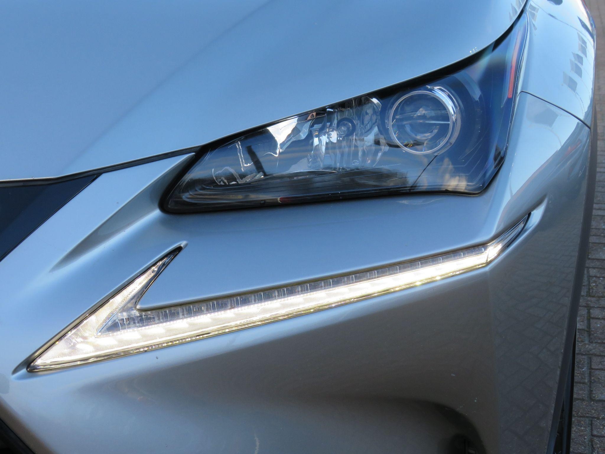 Lexus NX Image 42