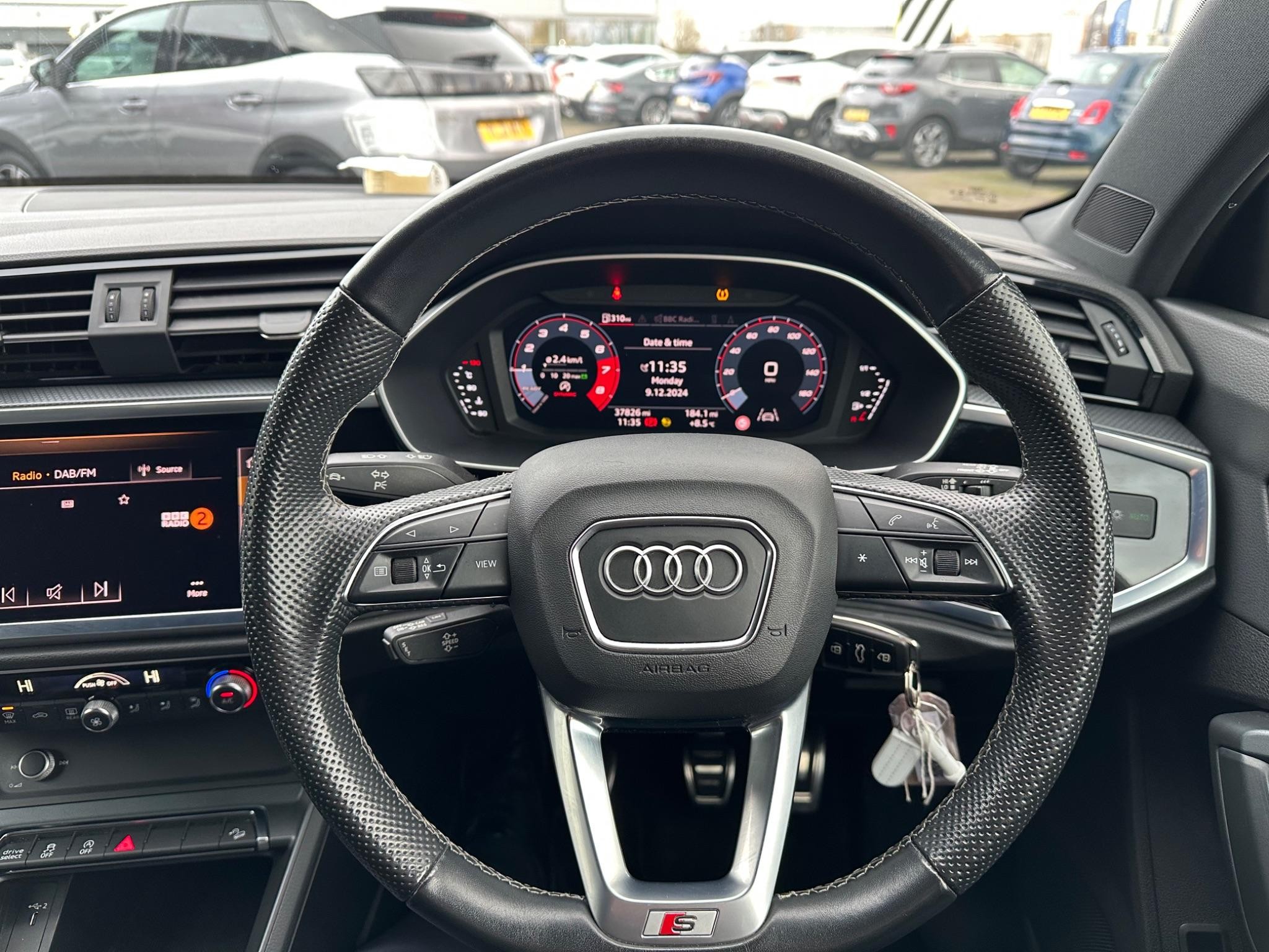 Audi Q3 Image 20