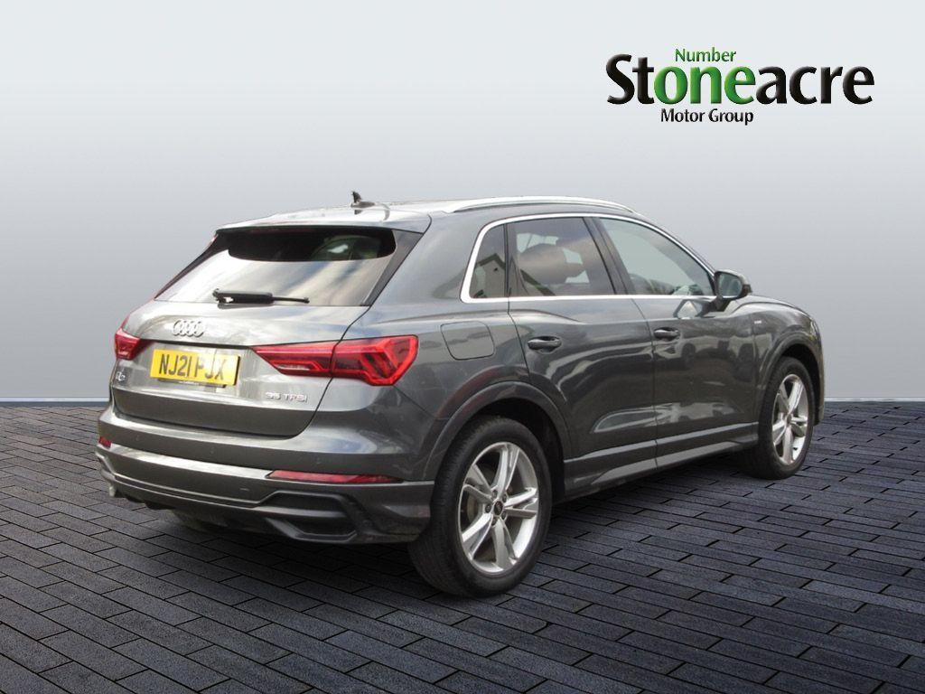 Audi Q3 Image 3