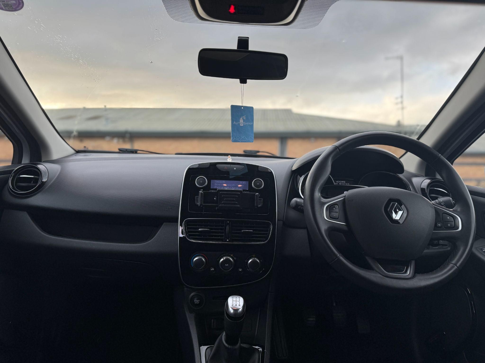 Renault Clio Image 11