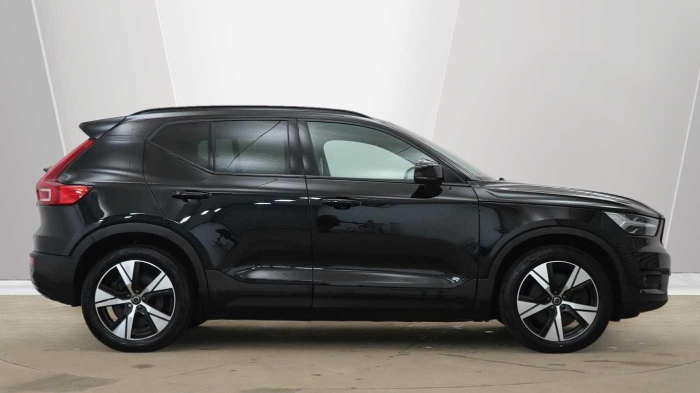 Volvo XC40 Image 2