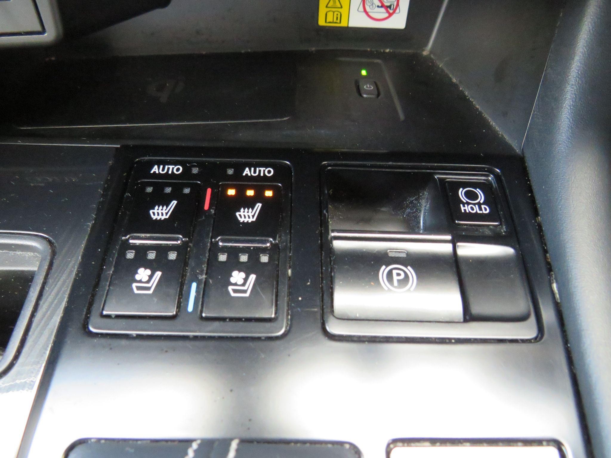 Lexus RX Self-Charging Hybrid Image 37