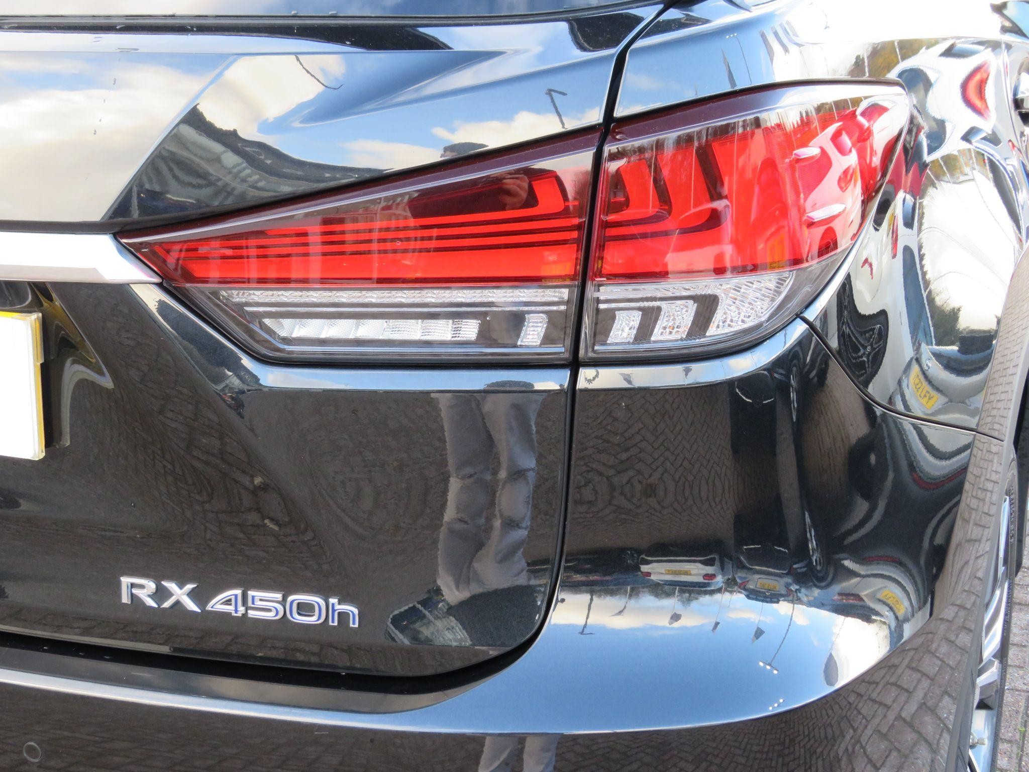 Lexus RX Self-Charging Hybrid Image 52