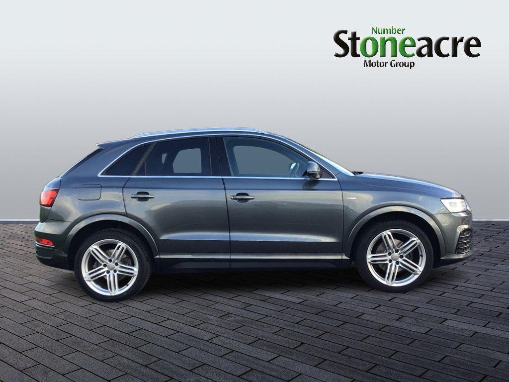 Audi Q3 Image 7