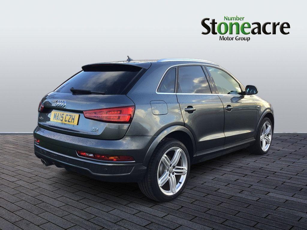 Audi Q3 Image 8