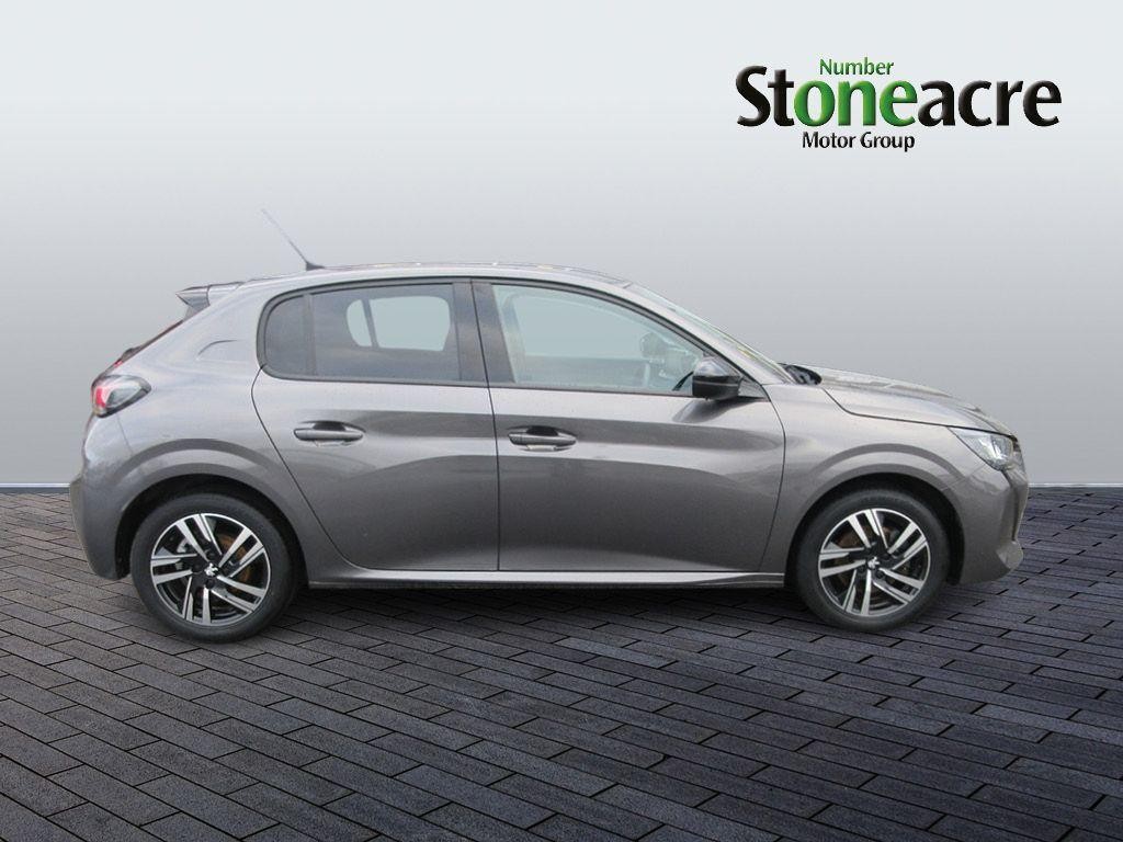 Peugeot 208 Image 2