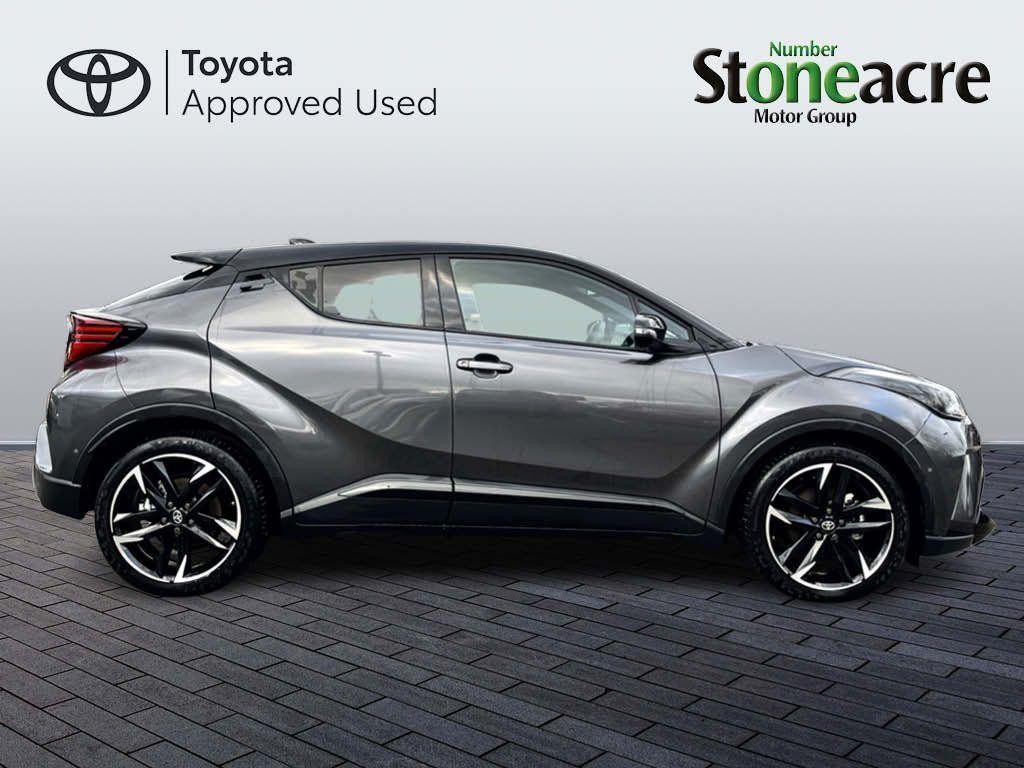 Toyota C-HR Image 2