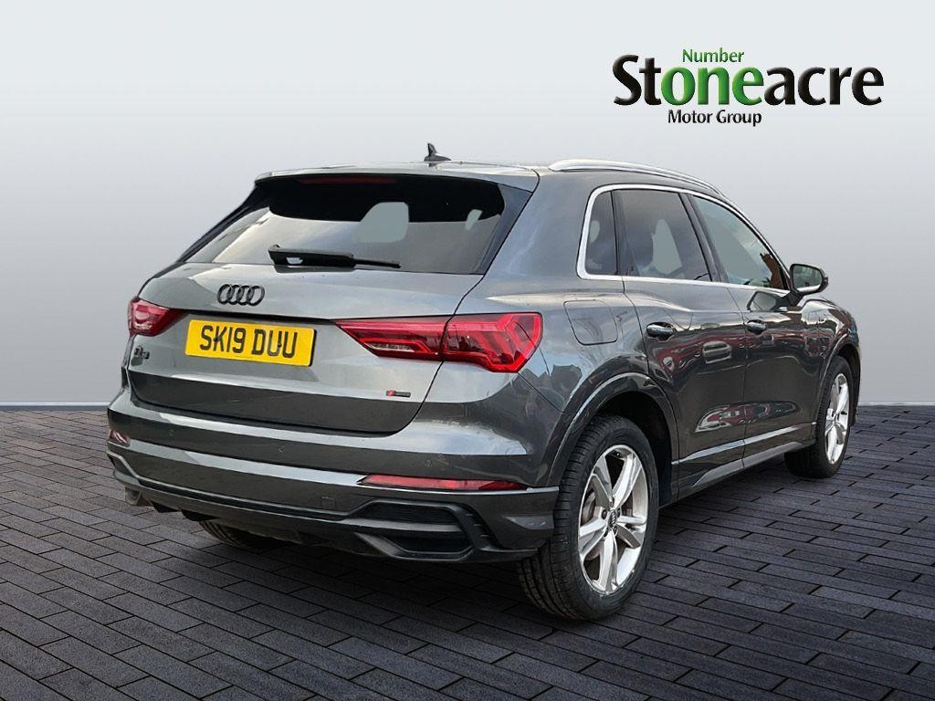 Audi Q3 Image 3