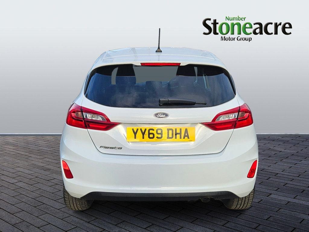 Ford Fiesta Image 4