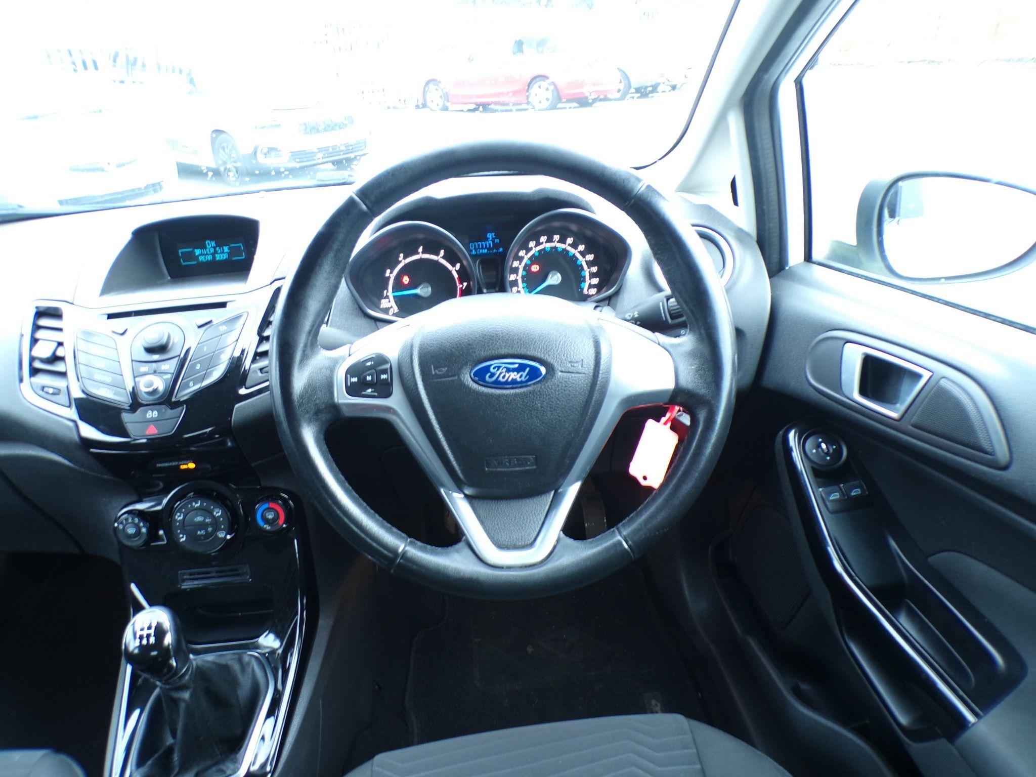 Ford Fiesta Image 16