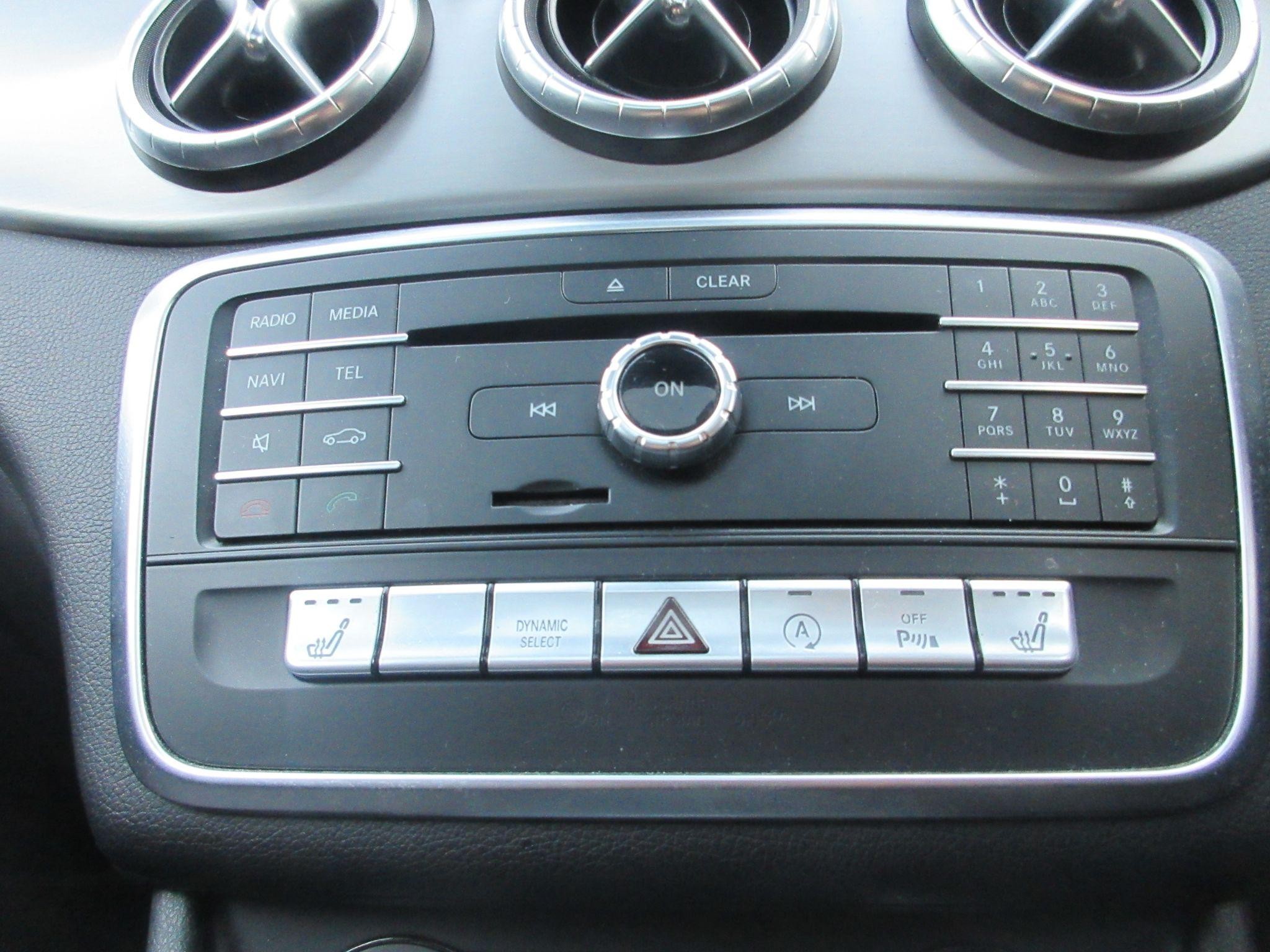 Mercedes-Benz CLA Image 31