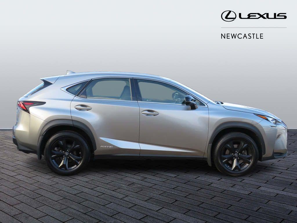 Lexus NX Image 4