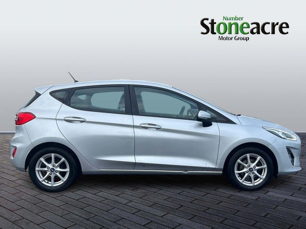 Ford Fiesta Image 2