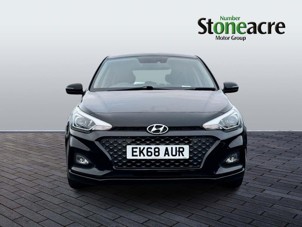 Hyundai i20 Image 8