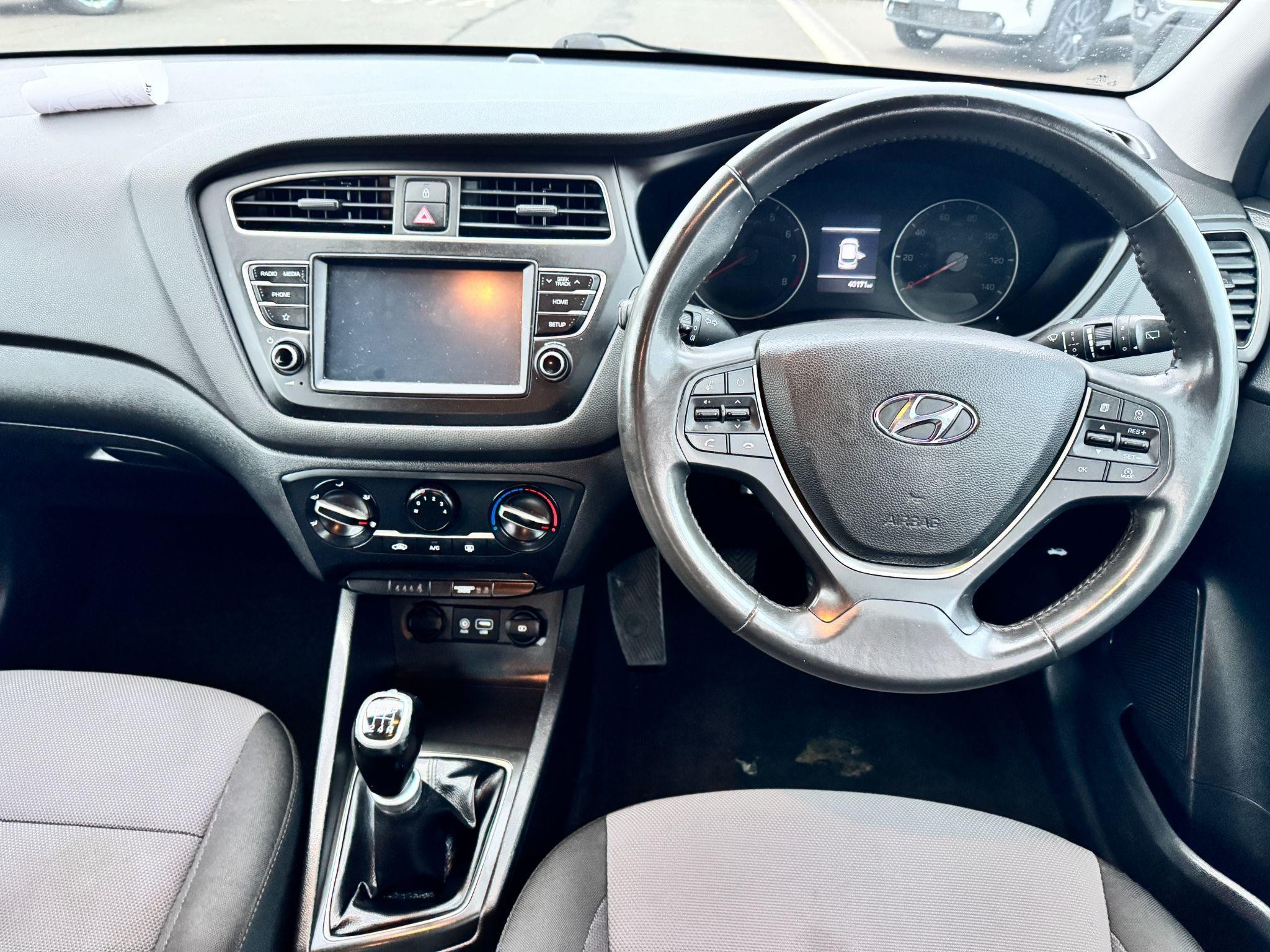 Hyundai i20 Image 15