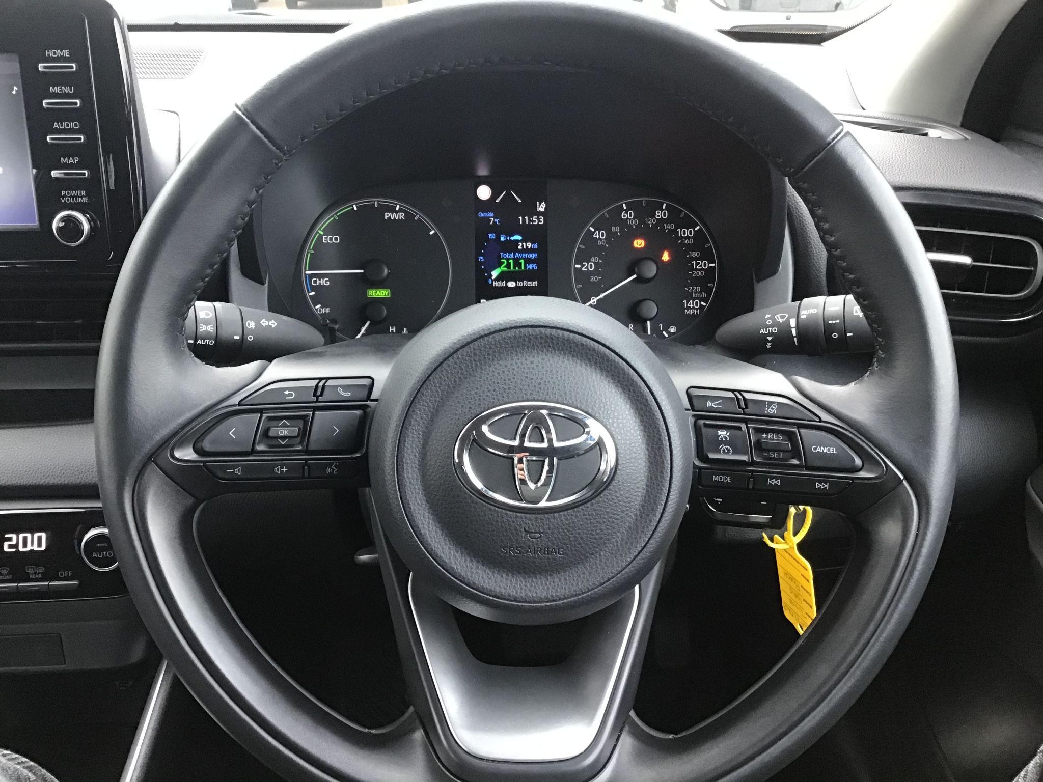 Toyota Yaris Image 18