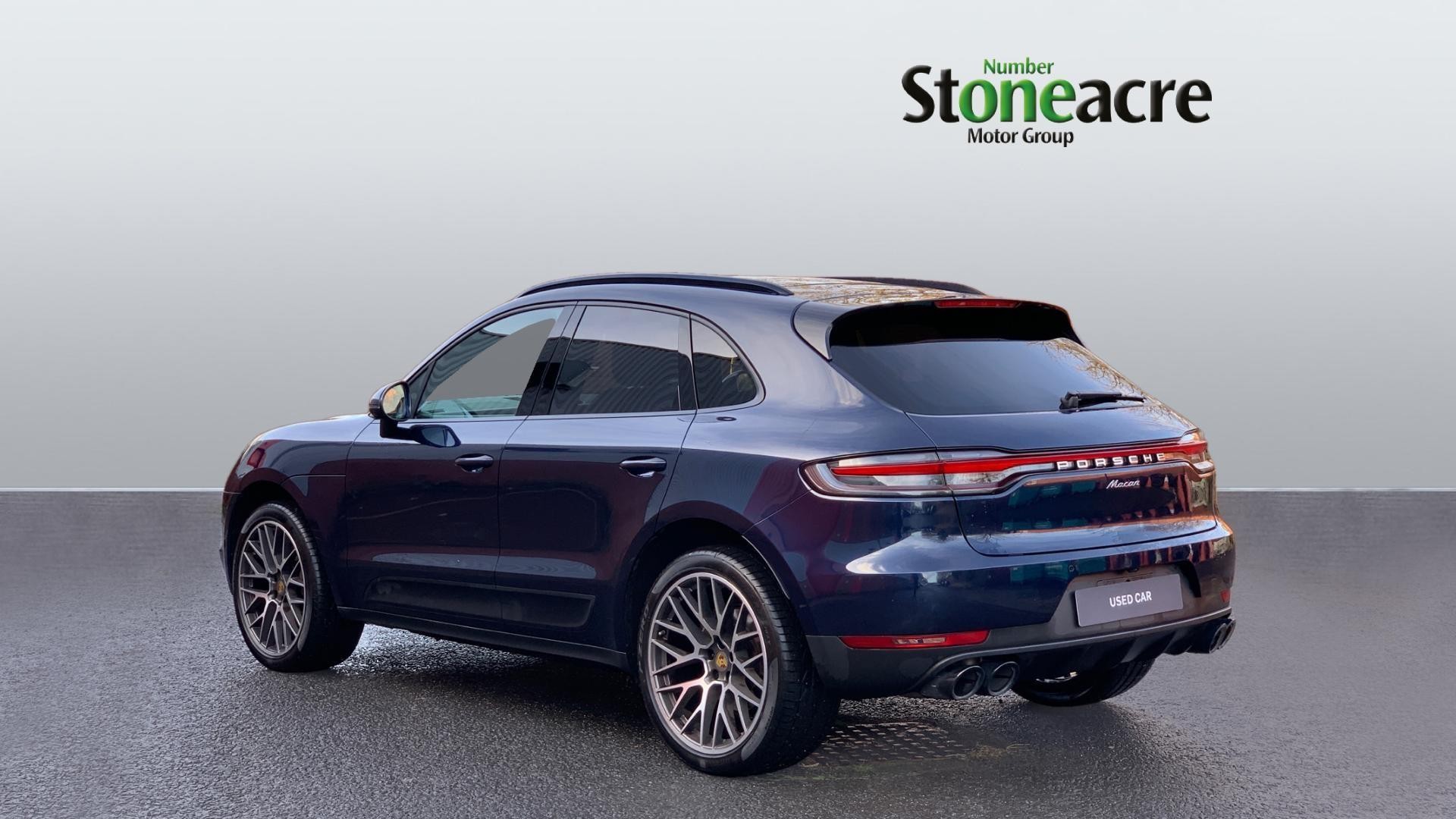 Porsche Macan Image 2