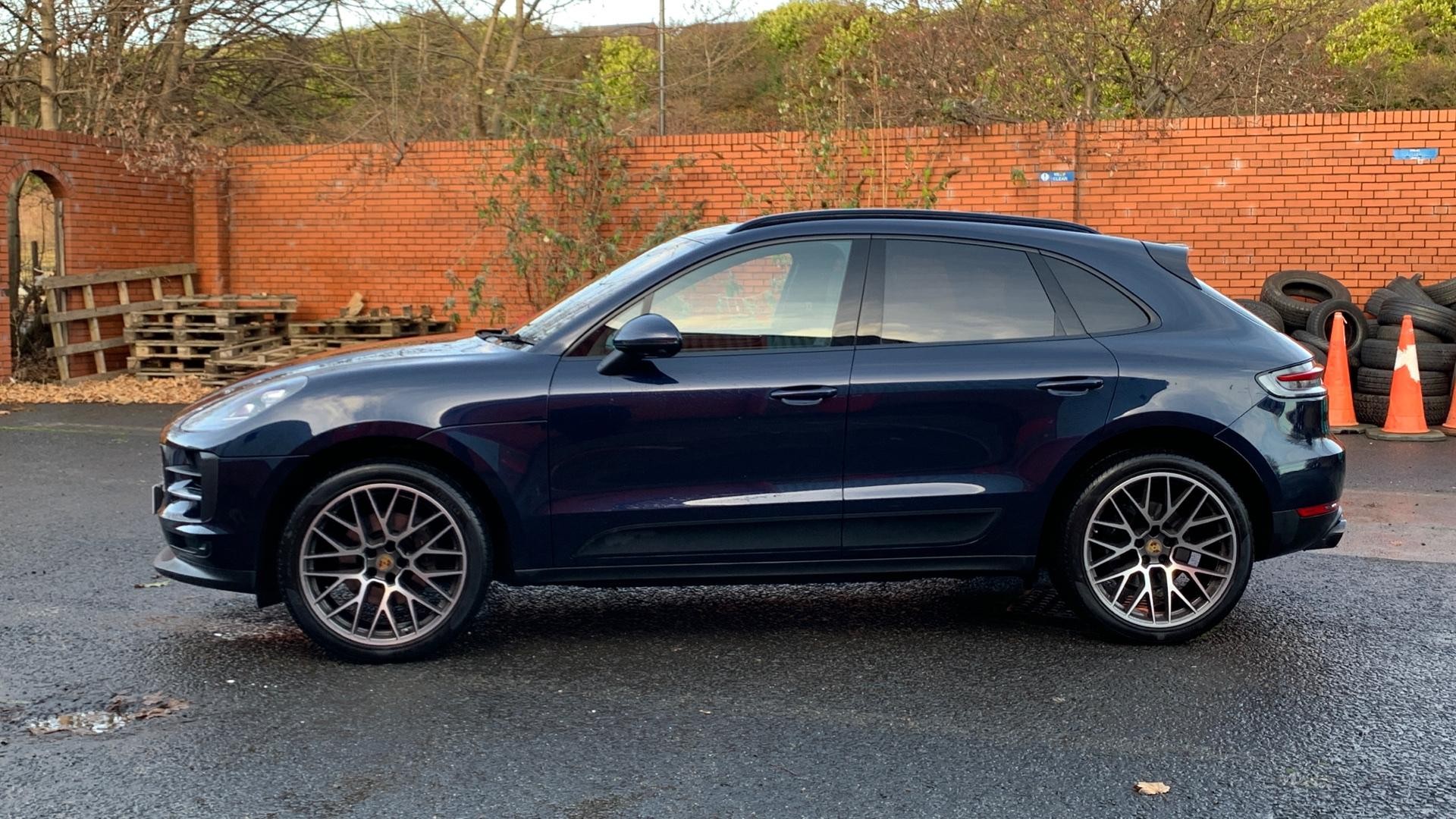 Porsche Macan Image 8