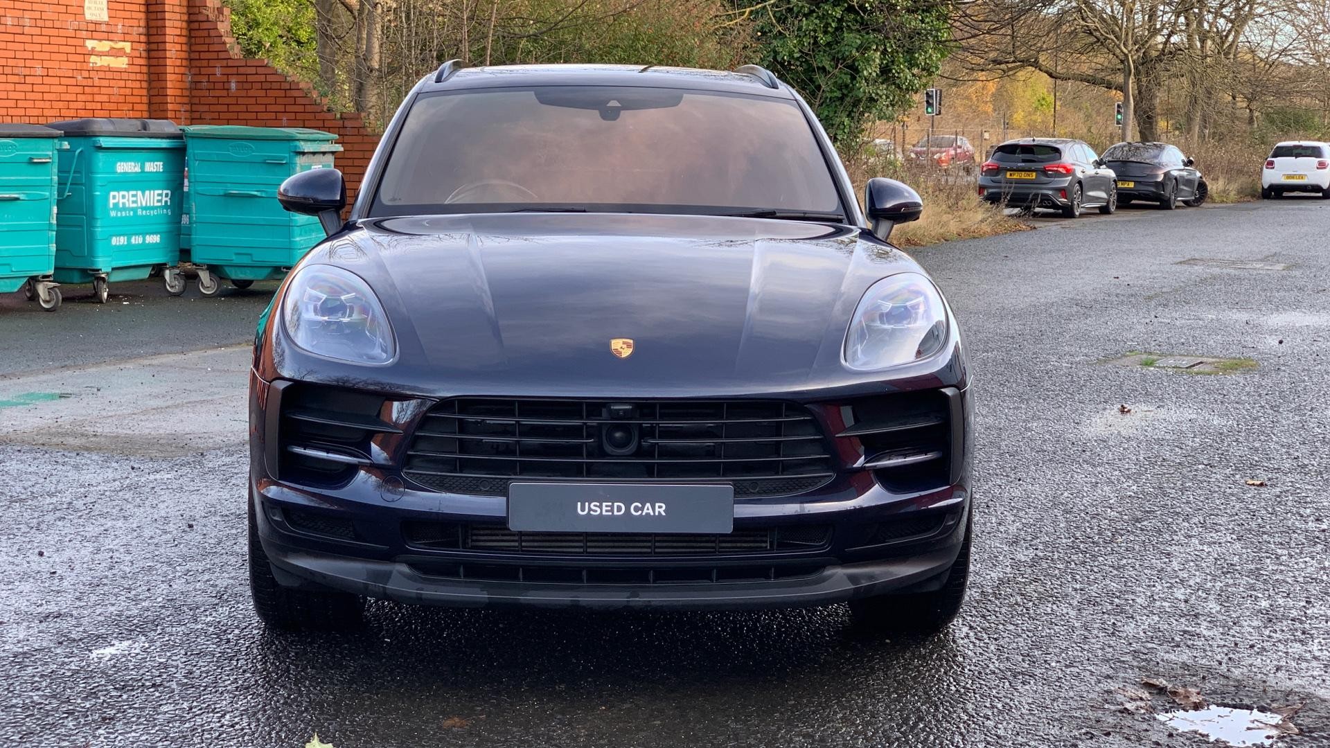 Porsche Macan Image 12