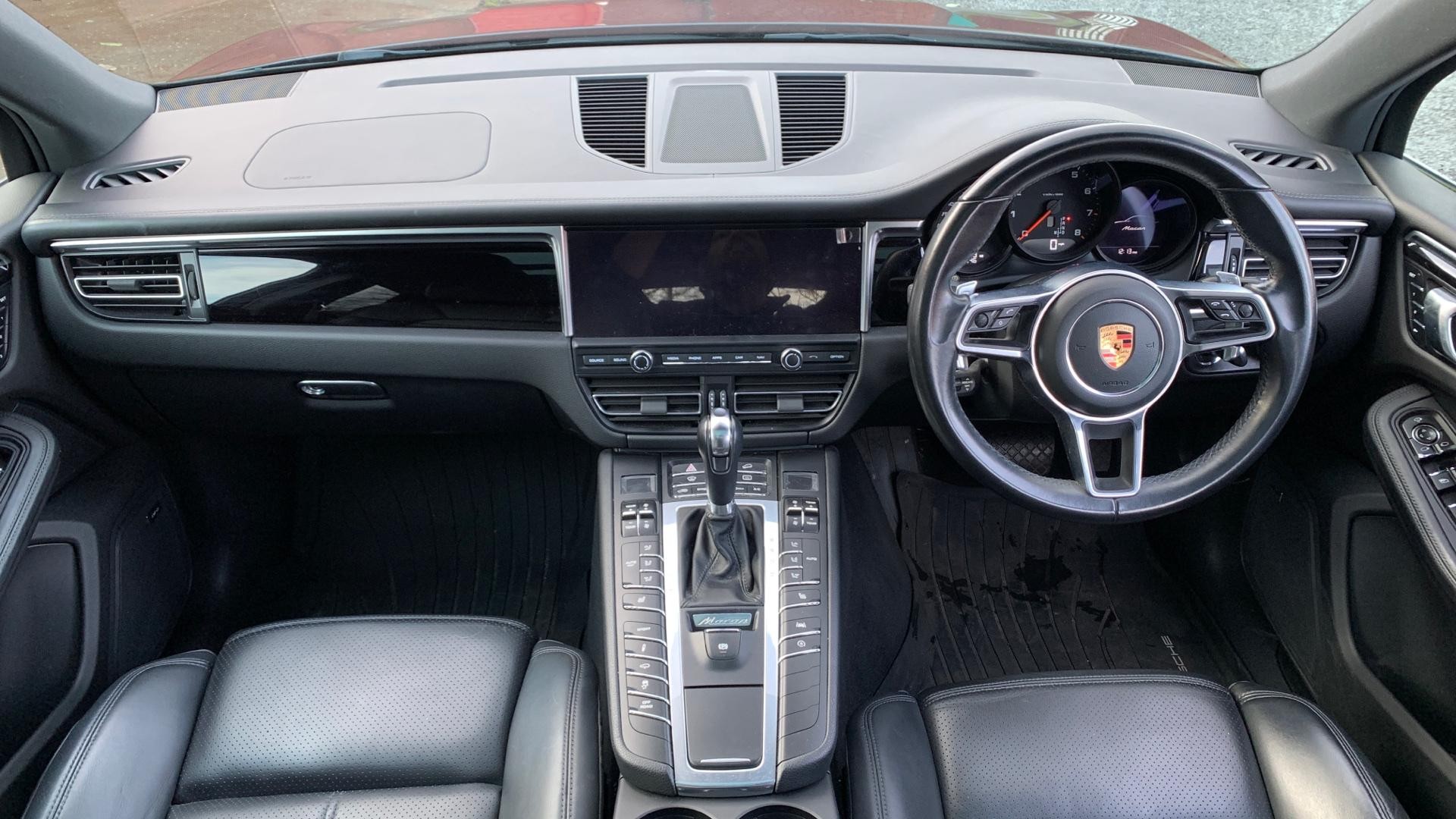 Porsche Macan Image 20