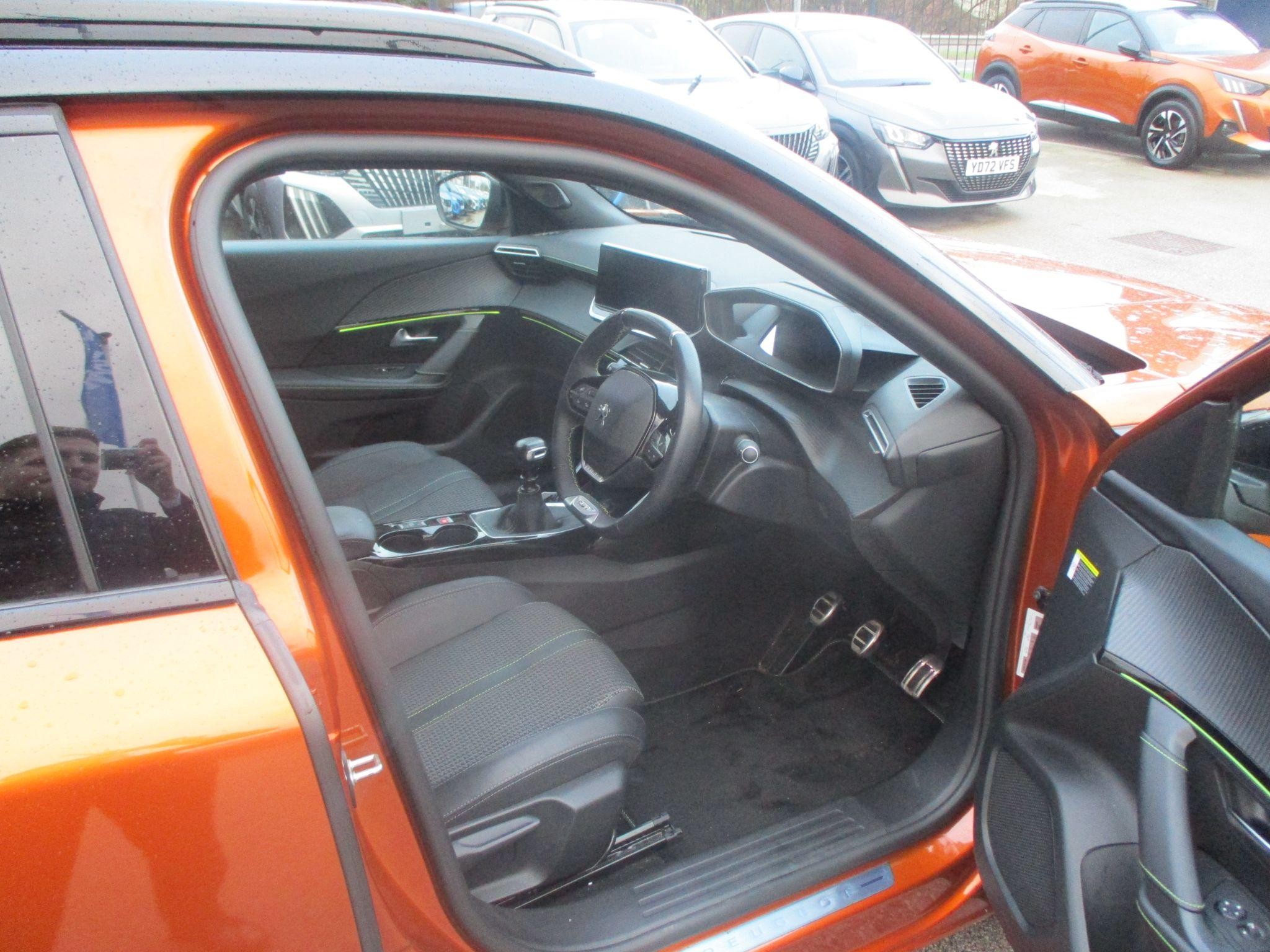 Peugeot 2008 Image 11