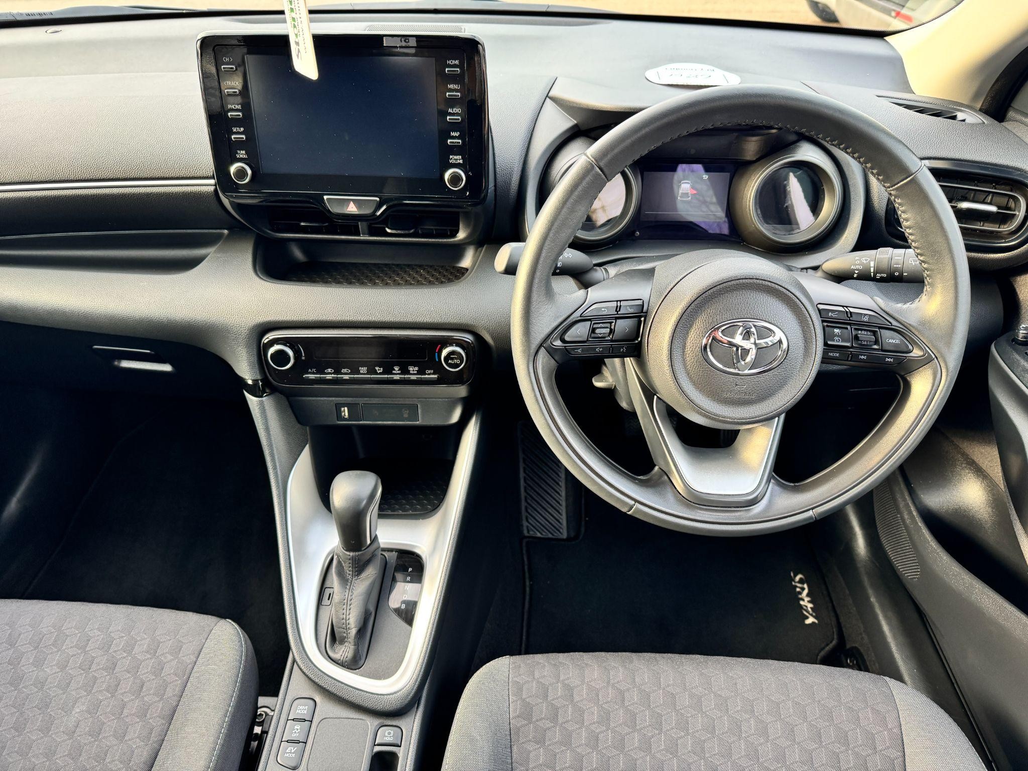 Toyota Yaris Image 15