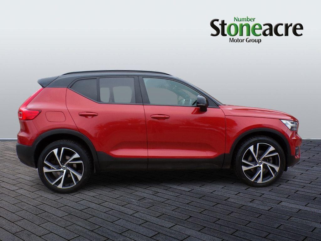 Volvo XC40 Image 2